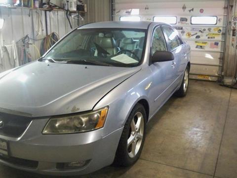 2006 Hyundai Sonata for sale at SPRINGFIELD PRE-OWNED in Springfield IL
