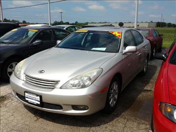 2004 Lexus ES 330 for sale at SPRINGFIELD PRE-OWNED in Springfield IL