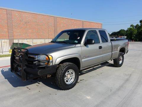 2003 GMC Sierra 2500HD for sale at Universal Credit in Houston TX