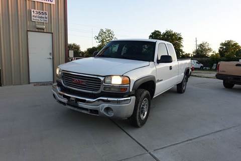 2007 GMC Sierra 2500HD Classic for sale at Universal Credit in Houston TX