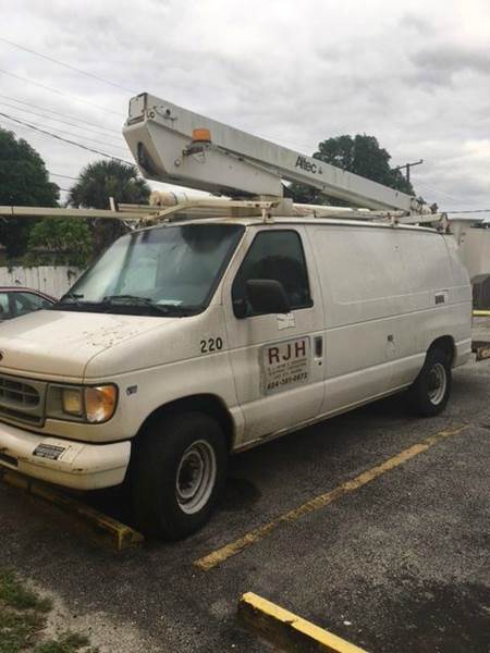 1998 Ford Econoline Van BASE's photo