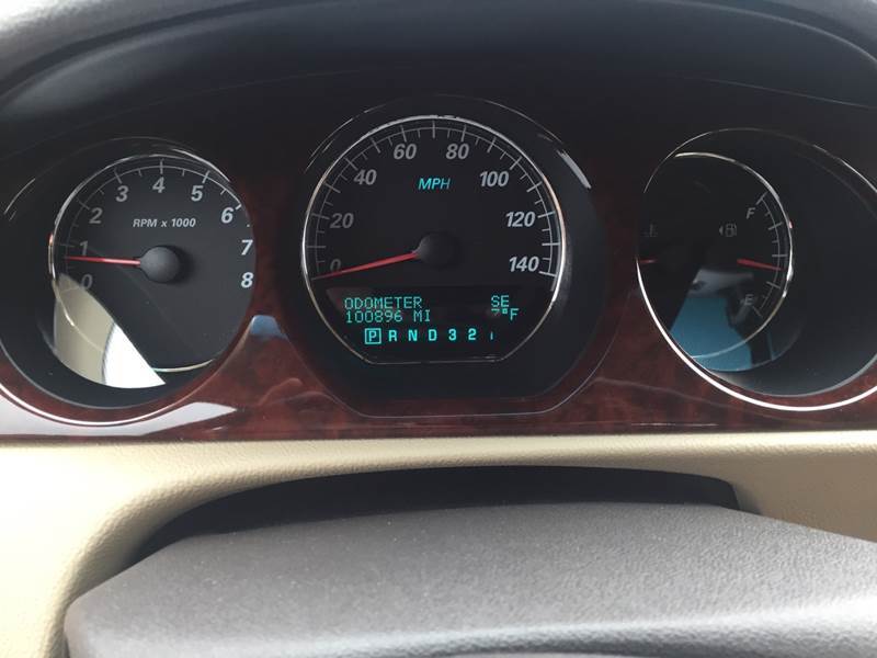 2008 Buick Lucerne CXL (image 7)