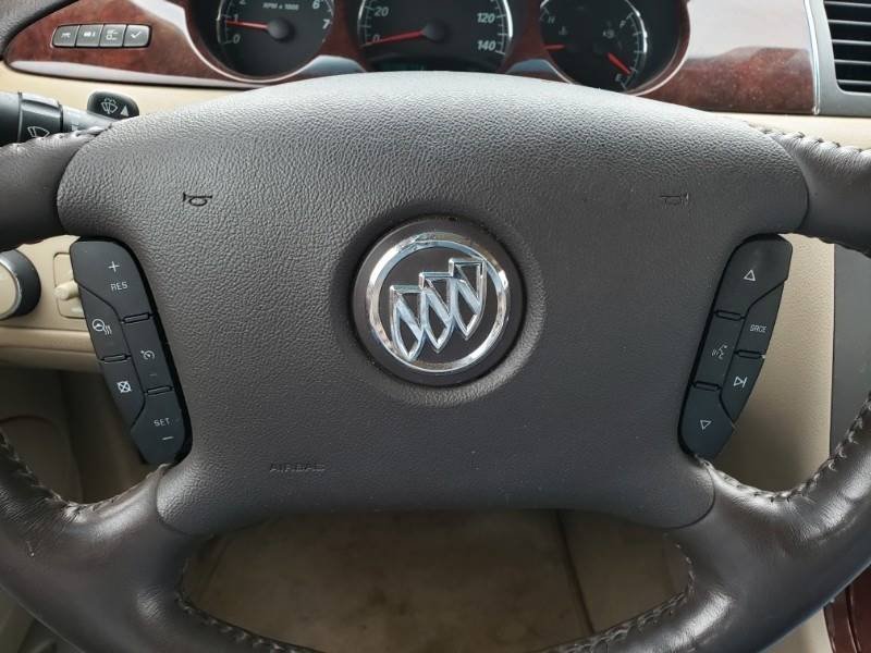 2008 Buick Lucerne CXL (image 12)