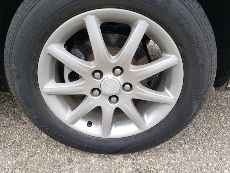 2008 Buick Lucerne CXL (image 16)