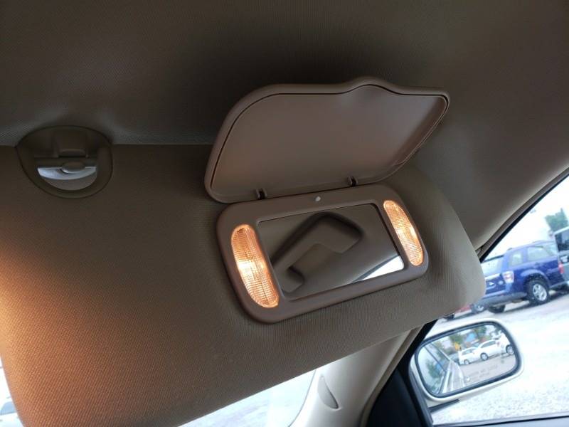 2008 Buick Lucerne CXL (image 18)
