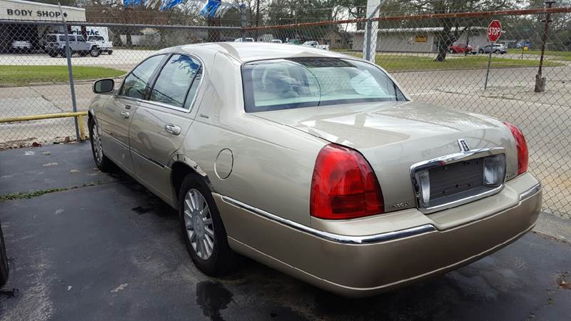 2005 Lincoln Town Car for sale at Bill Bailey's Affordable Auto Sales in Lake Charles LA