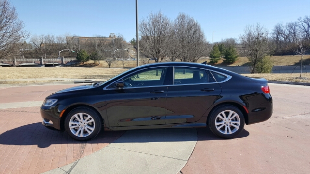 2016 Chrysler 200 for sale at Computerized Auto Search in Kansas City MO