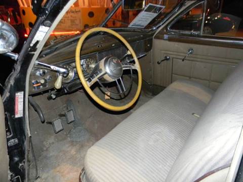 1949 Packard Super Deluxe Eight LWB Sedan
