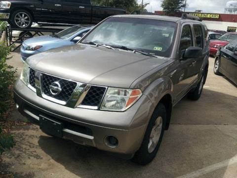 2005 Nissan Pathfinder for sale at Bad Credit Call Fadi in Dallas TX