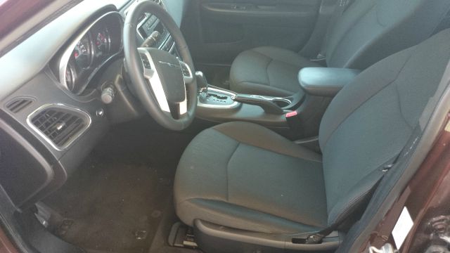 2013 Chrysler 200 Touring