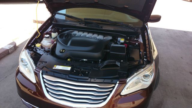 2013 Chrysler 200 Touring