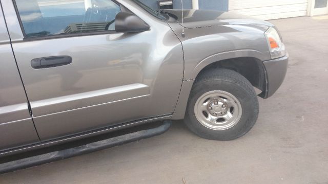 2008 Mitsubishi Raider