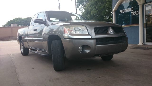 2008 Mitsubishi Raider