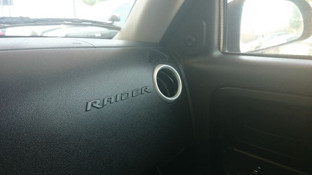 2008 Mitsubishi Raider