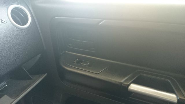 2008 Mitsubishi Raider