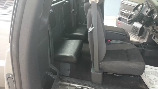 2008 Mitsubishi Raider