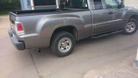 2008 Mitsubishi Raider