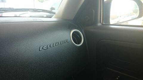 2008 Mitsubishi Raider