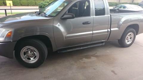 2008 Mitsubishi Raider