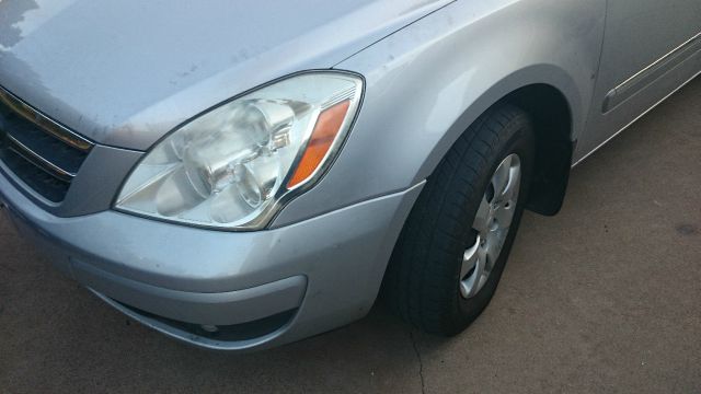 2007 Hyundai Entourage