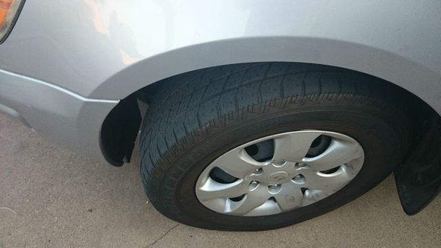 2007 Hyundai Entourage