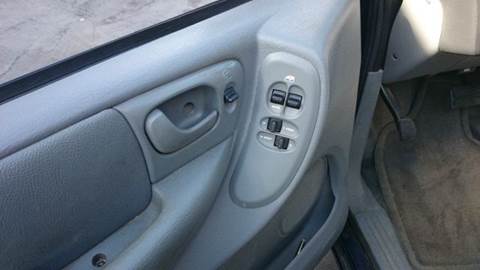 2005 Chrysler Town and Country