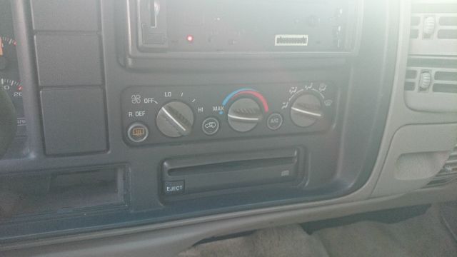 1998 Chevrolet Suburban C1500