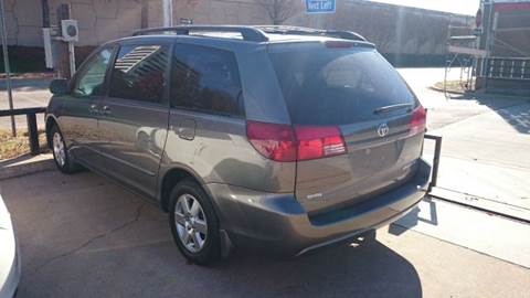 2004 Toyota Sienna