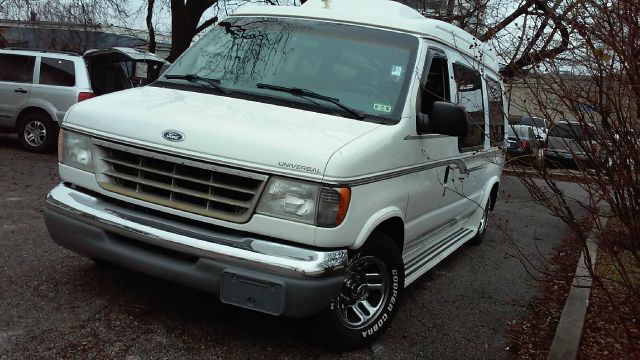 1996 Ford E-150
