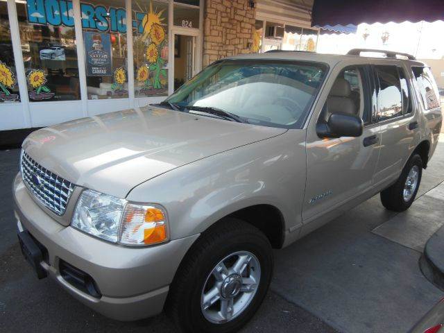 2004 Ford Explorer XLT's photo