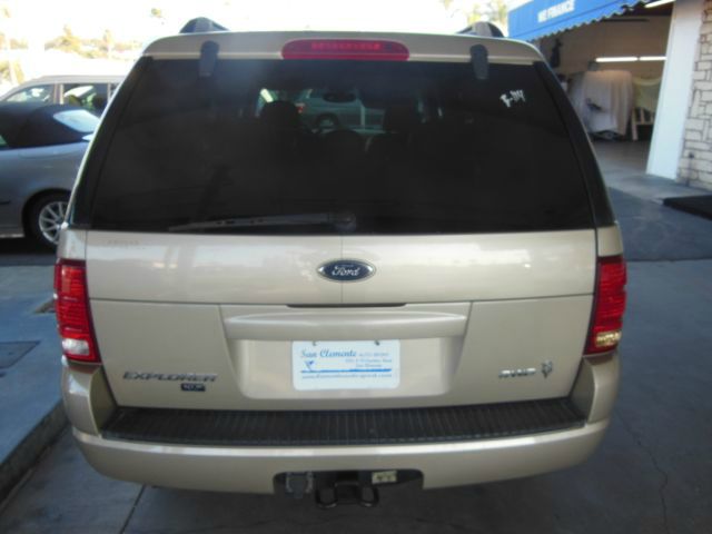 2004 Ford Explorer XLT