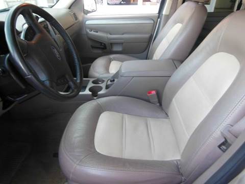 2004 Ford Explorer XLT