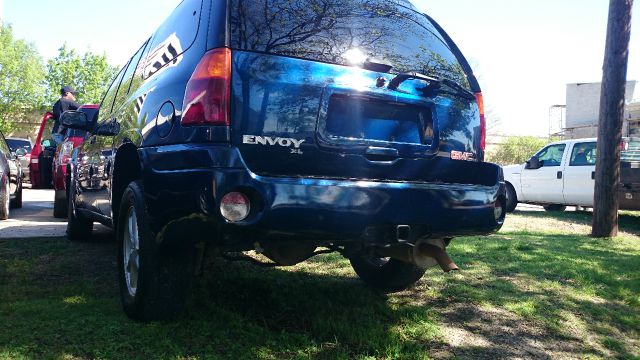2004 GMC Envoy XL SLE