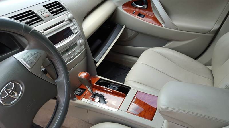 2011 Toyota Camry SE V6