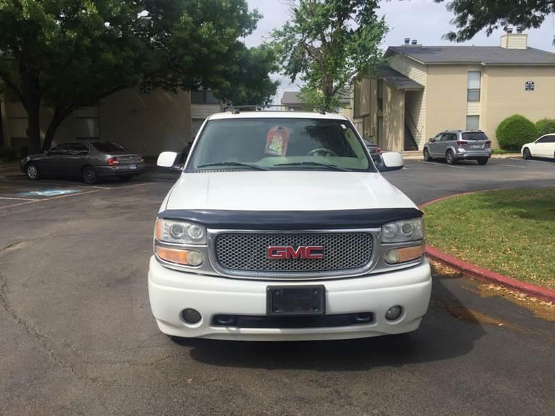 2005 GMC Yukon XL for sale at Bad Credit Call Fadi in Dallas TX