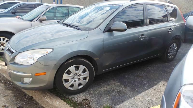 2010 Hyundai Elantra Touring GLS's photo