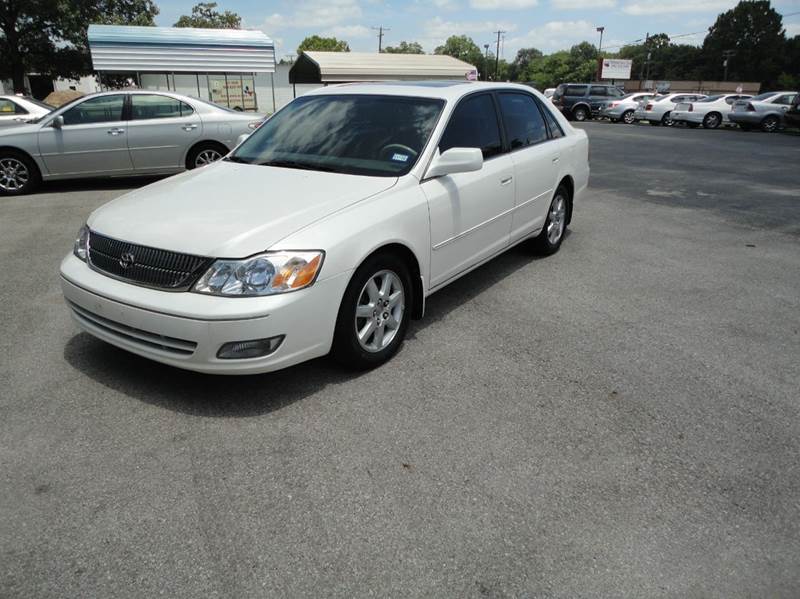 2001 Toyota Avalon for sale at Preferred Auto Sales in Whitehouse TX