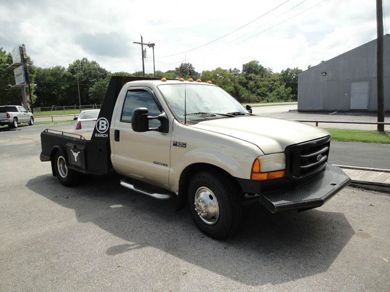 2000 Ford F-350 for sale at Preferred Auto Sales in Whitehouse TX