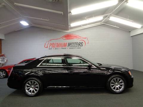 2013 Chrysler 300 for sale at Premium Motors in Villa Park IL