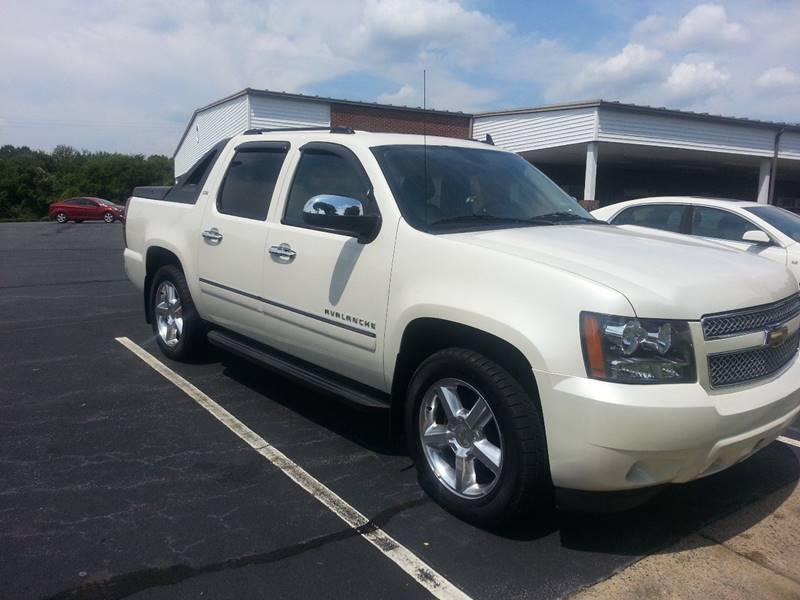 2011 Chevrolet Avalanche for sale at Ray Moore Auto Sales in Graham NC