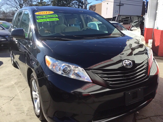 2012 Toyota Sienna for sale at New Park Avenue Auto Inc in Hartford CT
