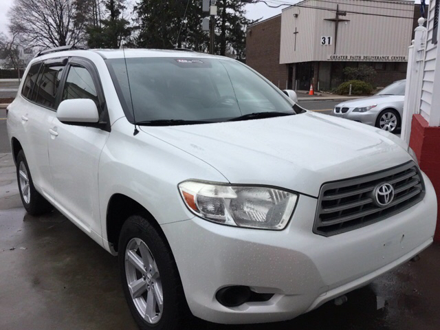 2010 Toyota Highlander for sale at New Park Avenue Auto Inc in Hartford CT