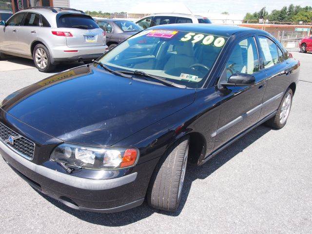 2004 Volvo S60 for sale at JACOBS AUTO SALES AND SERVICE in Whitehall PA