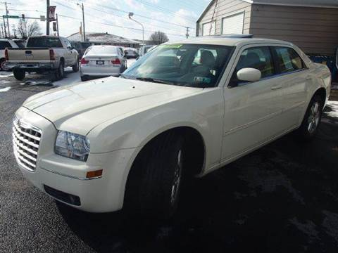 2006 Chrysler 300 for sale at JACOBS AUTO SALES AND SERVICE in Whitehall PA