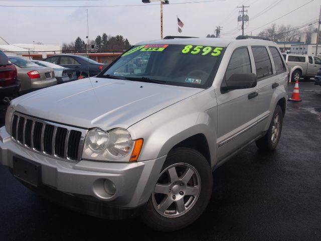 2005 Jeep Grand Cherokee for sale at JACOBS AUTO SALES AND SERVICE in Whitehall PA