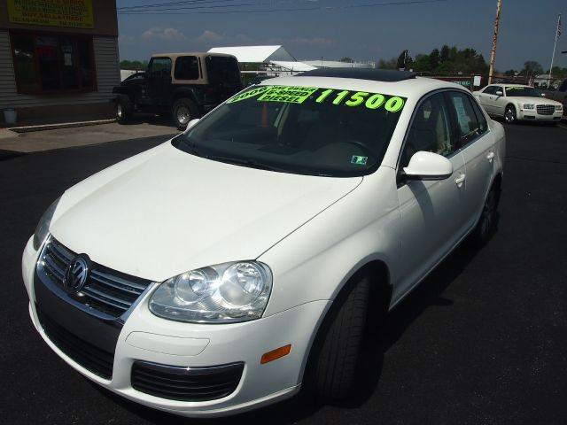 2006 Volkswagen Jetta for sale at JACOBS AUTO SALES AND SERVICE in Whitehall PA