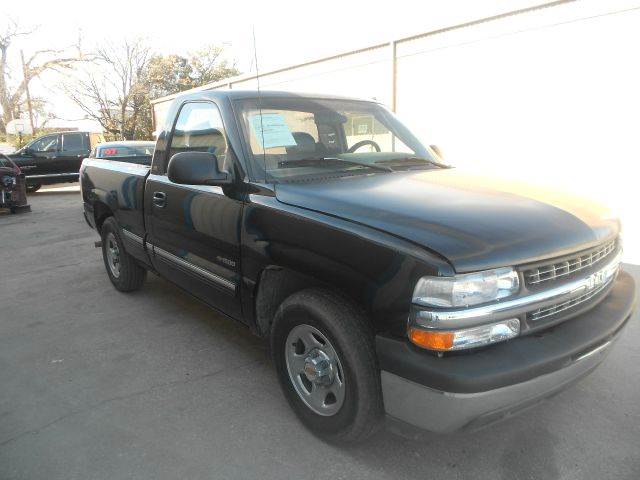 2000 Chevrolet Silverado 1500 for sale at CARDEPOT in Fort Worth TX