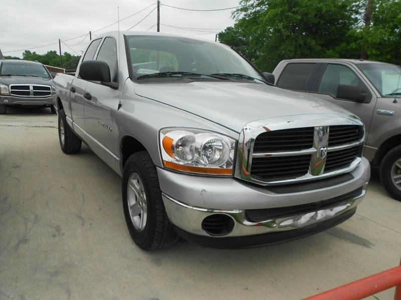 2006 Dodge Ram Pickup 1500 for sale at CARDEPOT in Fort Worth TX