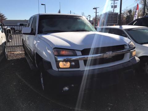2003 Chevrolet Avalanche for sale at GEM STATE AUTO in Boise ID
