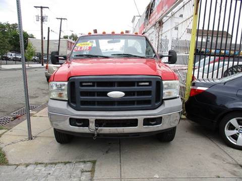 2006 Ford F-350 Super Duty for sale at R & P AUTO GROUP LLC in Plainfield NJ